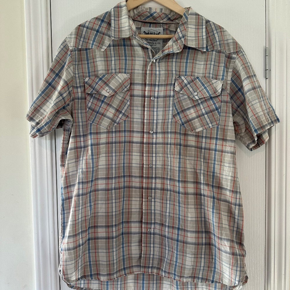 vintage ✨ Levi’s Pearl Snap Button Down Short Sleeve